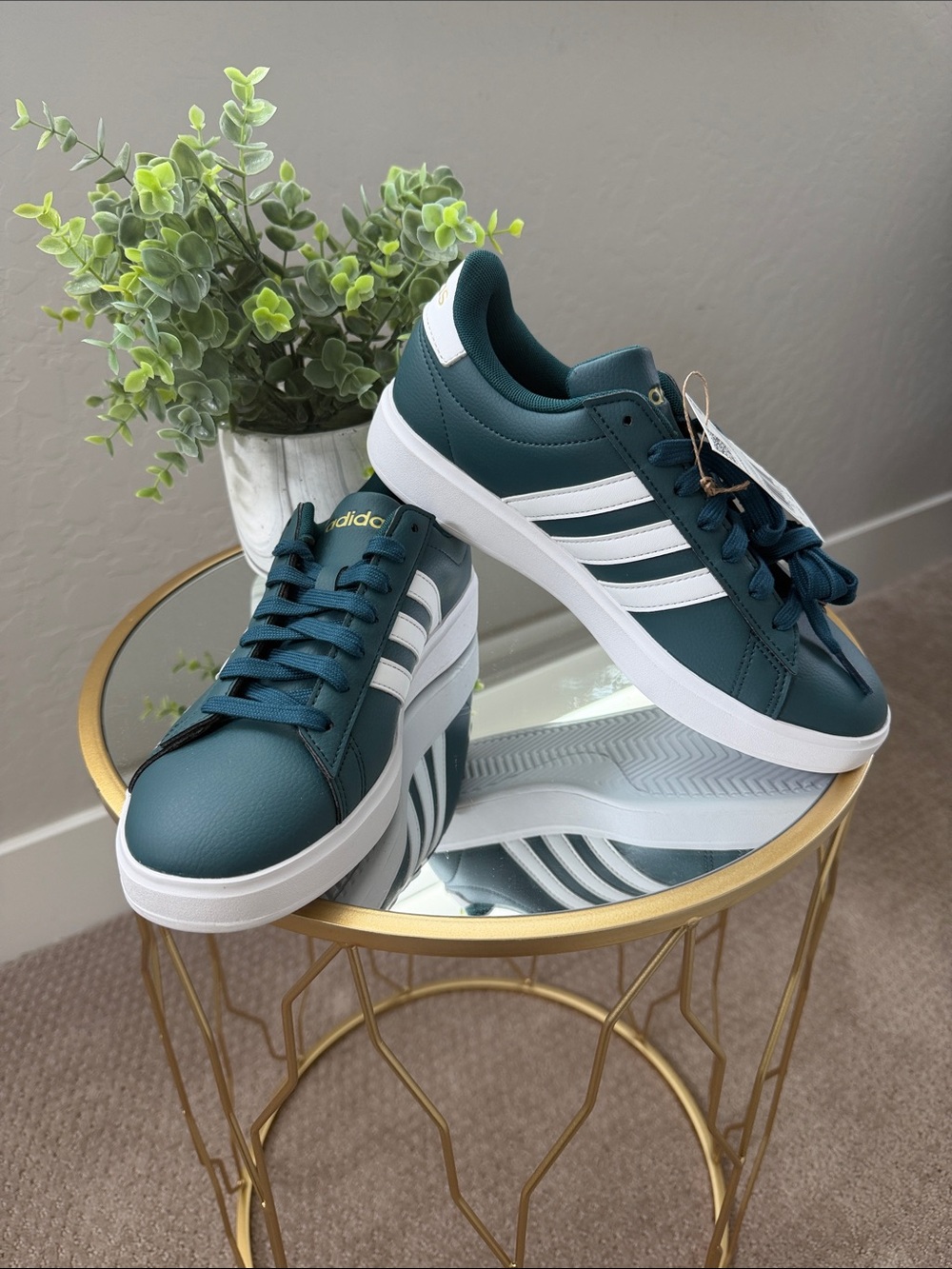 Adidas Grand Court 2.0 Sneakers Teal Green Gold Logo Women’s Size 7 NWT